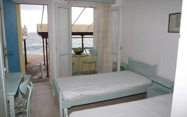 Annoula Studio & Apartments