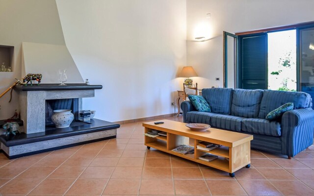 Nice Home in Santa Maria di Castell With 3 Bedrooms and Wifi