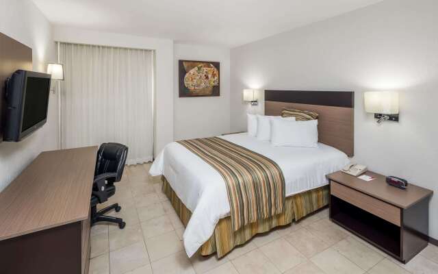 Ramada by Wyndham Hola Culiacan