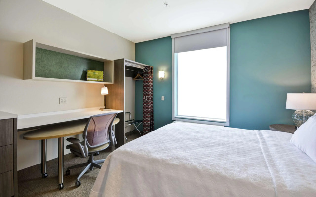 Home2 Suites by Hilton Plymouth, MN