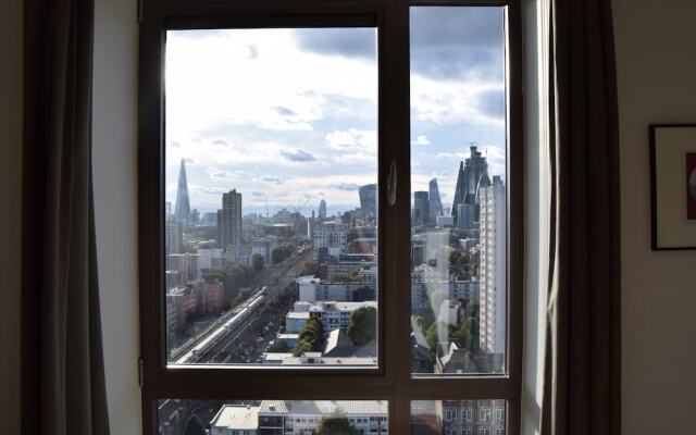 City Views 1 Bedroom Apartment in Shadwell