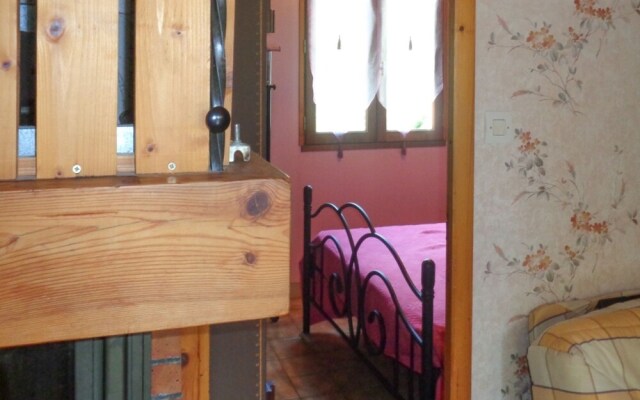 Chalet With 3 Bedrooms in Saint-gérons, With Wonderful Lake View, Pool