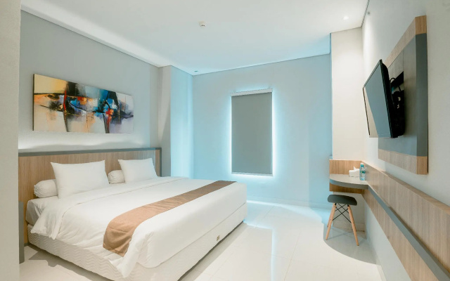 Front One Hotel Gresik