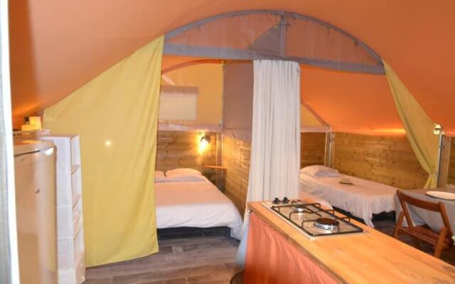 Camping des Rives des Corbieres