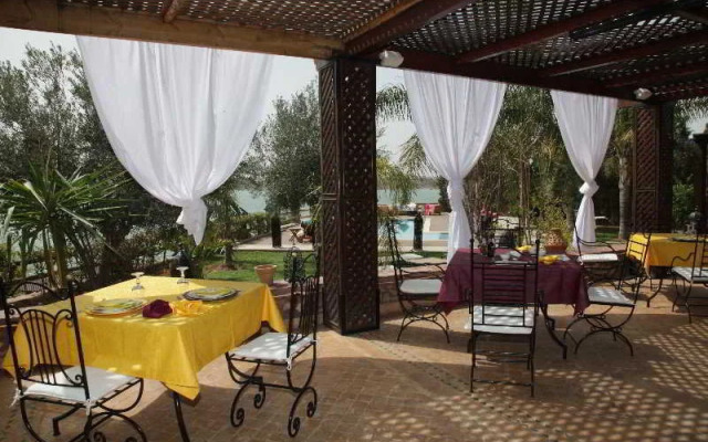 La Villa du Lac- Guest House