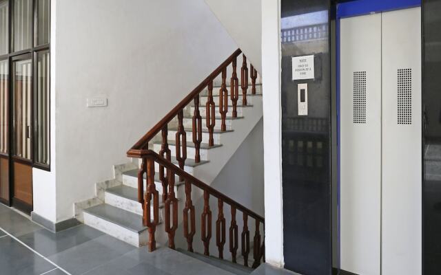 Chandra Prakash Hotel
