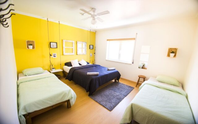 Pineapple Surf House - Hostel