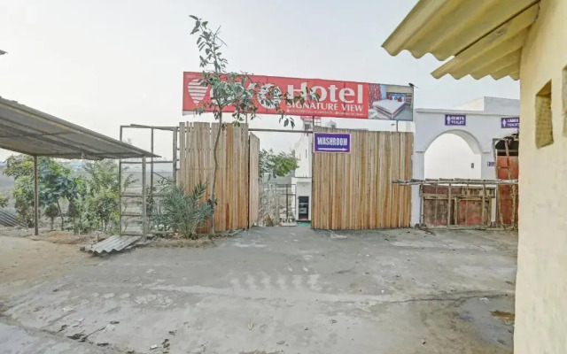 OYO 80655 Hotel Signature View