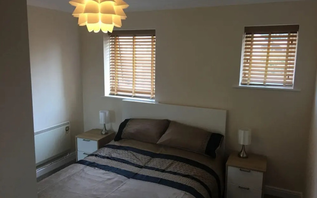 Eaton Ford Green Apartment