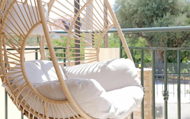 New-olivaholidayhomes - Pastel Studio pool