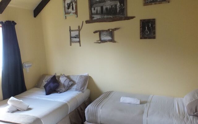 Glow Worm Accommodation - Hostel
