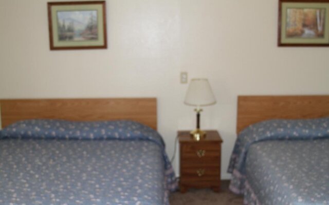 Badlands Hotel and Campground