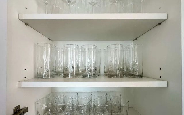 Paradise Found Luxe 2BR Condo in Iconic Location