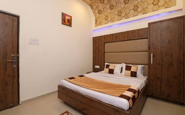 OYO 10991 Hotel Gagan