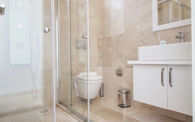 Villa Lotus by Akdenizvillam