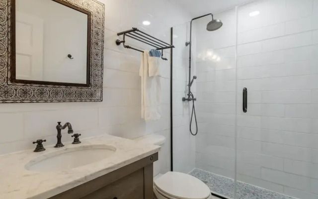 Colony Beach Club 249