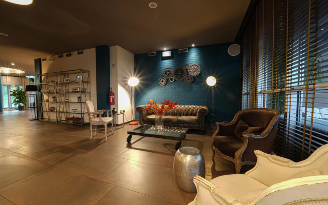 La Meridiana Bleisure Hotel