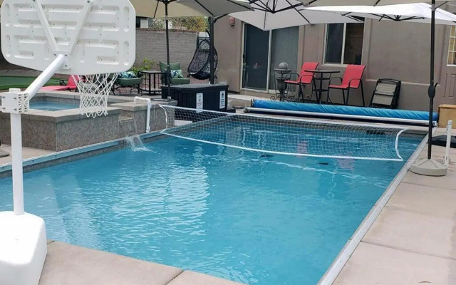Family Fun Vacation, Heated Pool, Gameroom, Sauna