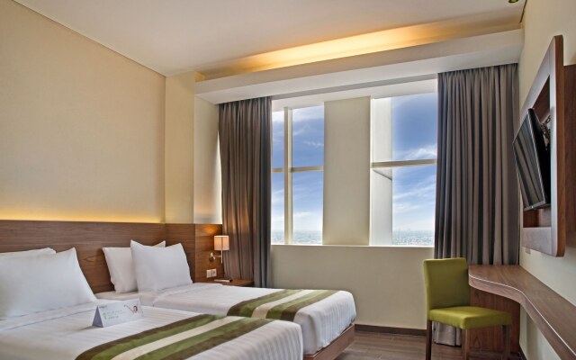 Grand Whiz Hotel Poins Simatupang Jakarta