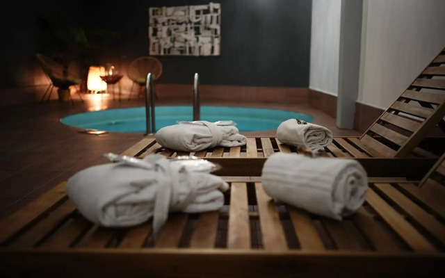 Navalis Hotel
