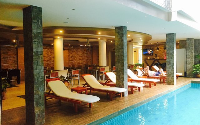 Triton Beach Hotel & Spa