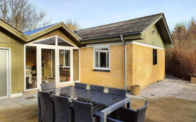 4 Star Holiday Home in Hals