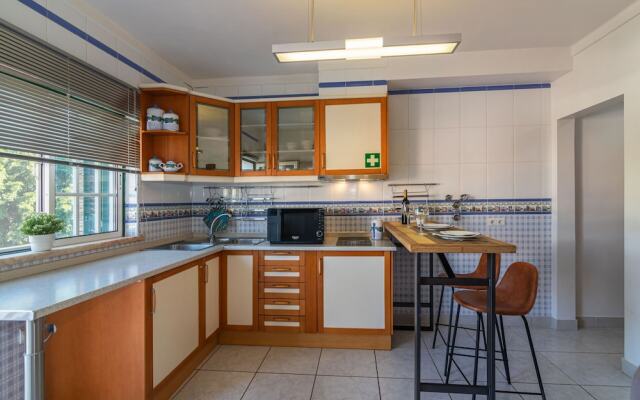 Faro Airport Flat 3 by Homing