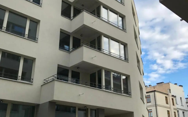 The Dante Prague Apartments - Family Apartments with FREE PARKING