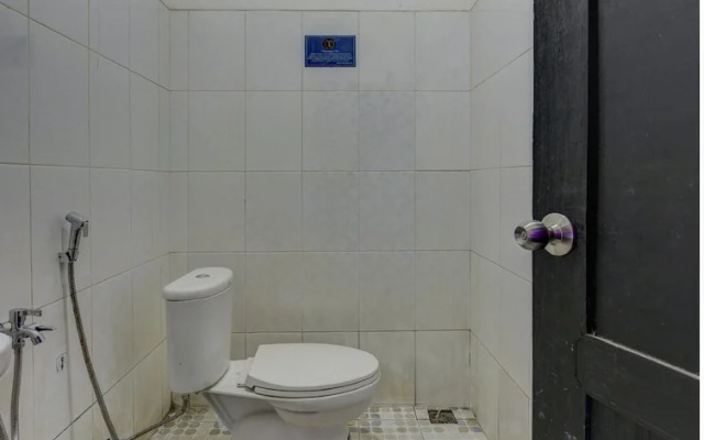 Zaara Guest House Syariah by OYO Rooms