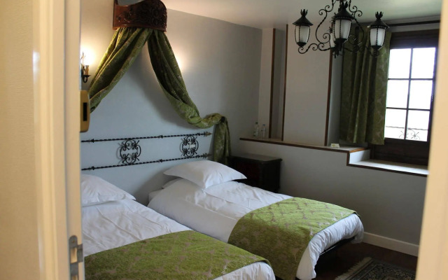 Manoir XV Domaine de Peyrafort