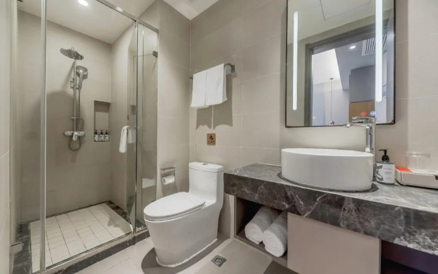 Home Inn Selected (Shanghai Raffles, North Bund)