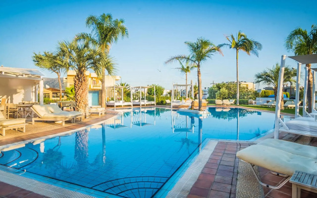 Parthenis Hotel & Suites