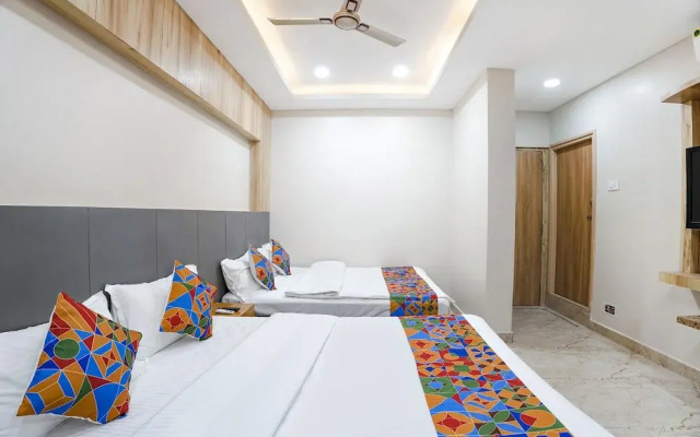 Fabhotel Wooden Park
