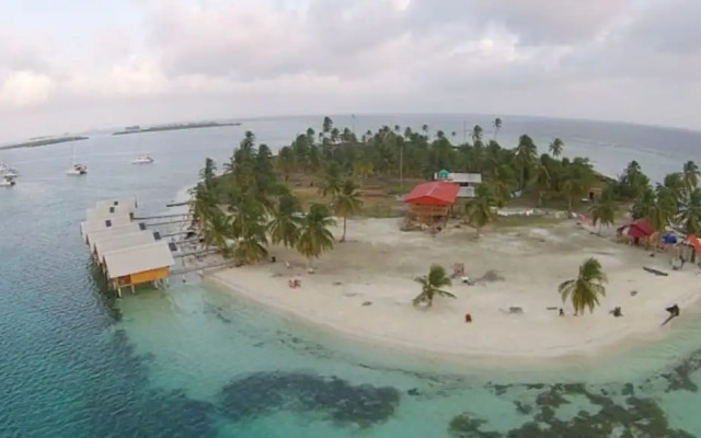 Private wood Cabins on San Blas island - private bathroom