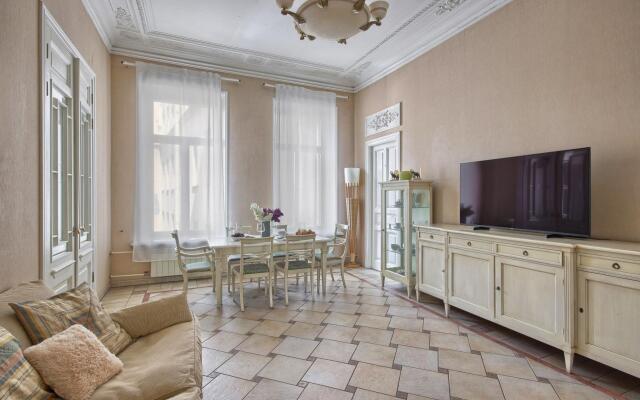MyHome YourHome (MayHome YoHome) on Zverinskaya Street