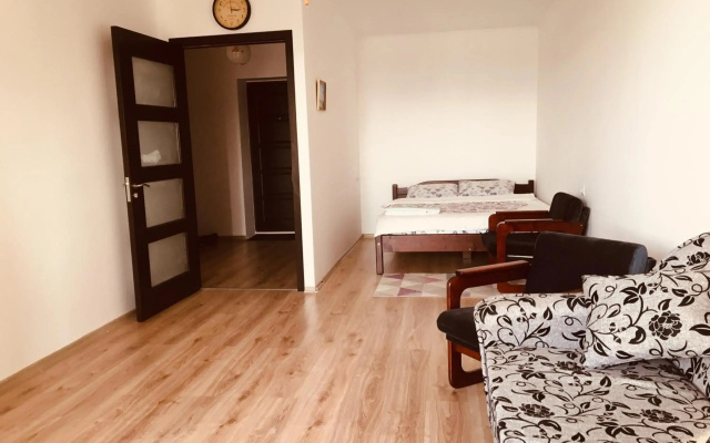 Clean apartment on Lunacharskogo street
