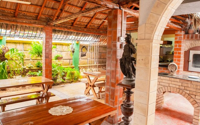 Great Colonial House