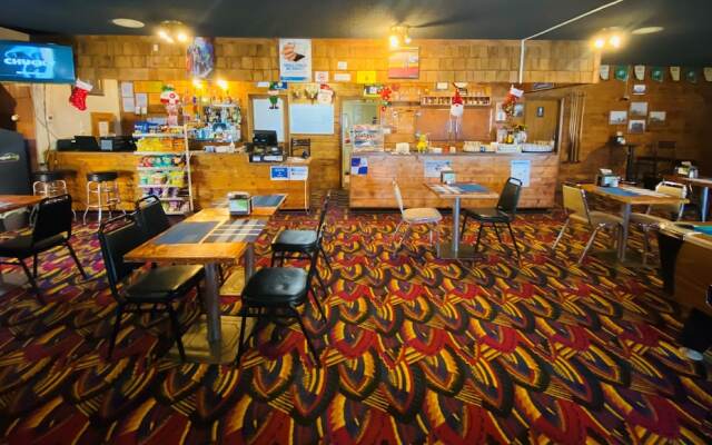 Theodore Motor Hotel