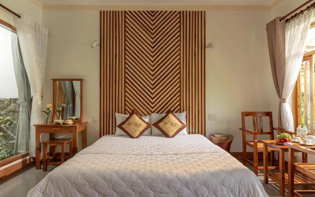 Little Garden Bungalow