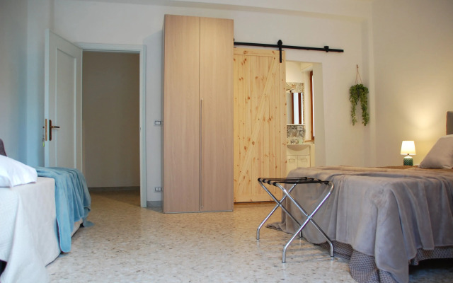 Bari Rooms Central Station