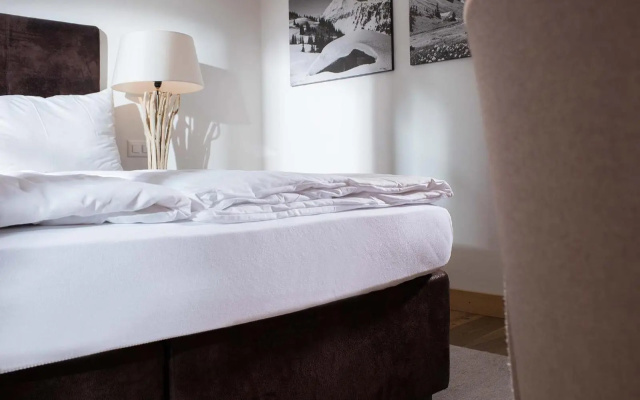 Garni Hotel des Alpes by Bruno Kernen – Guest Rooms – Saanenmoser