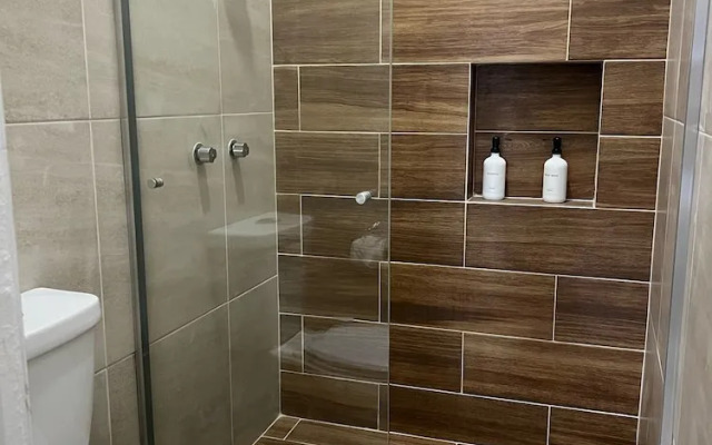 Antonio's Miramar Hotel