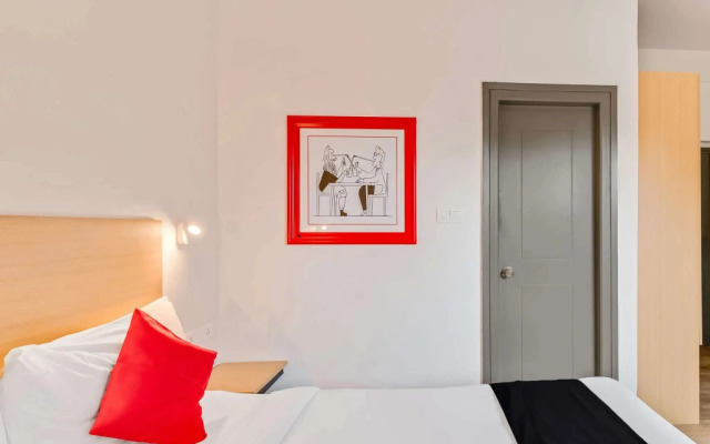 Capital O 61292 Manyata Sterling