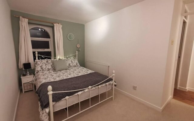 Lancaster 1 bed Cottage Apartment- M6 - Lancs Uni