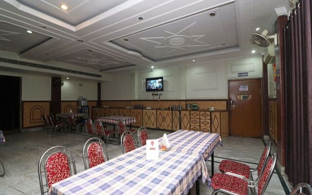 OYO 17111 Hotel Pritika