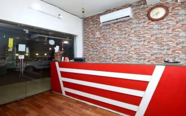 Happy Restaurant by OYO Rooms