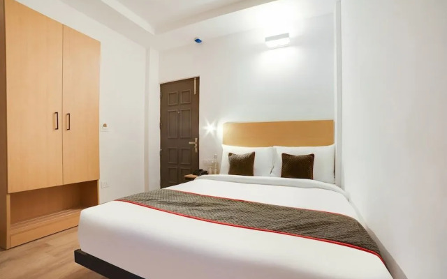 OYO Townhouse 230 Old Gurgaon Sector 14