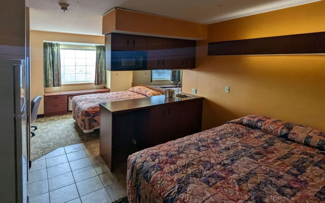 St Clair Inn and Suites