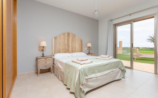 Villa Tamarindos: Large Heated Private Pool, Sea Views, A/C, WiFi
