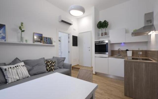 White Home Roma